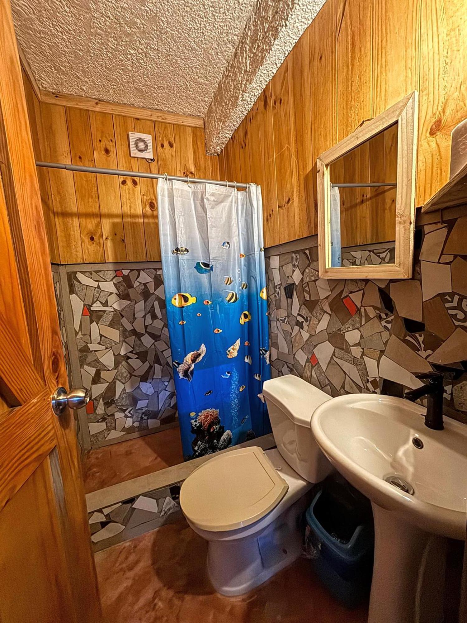 Hostel La Ballena Backpacker 拉斯加勒拉斯 外观 照片
