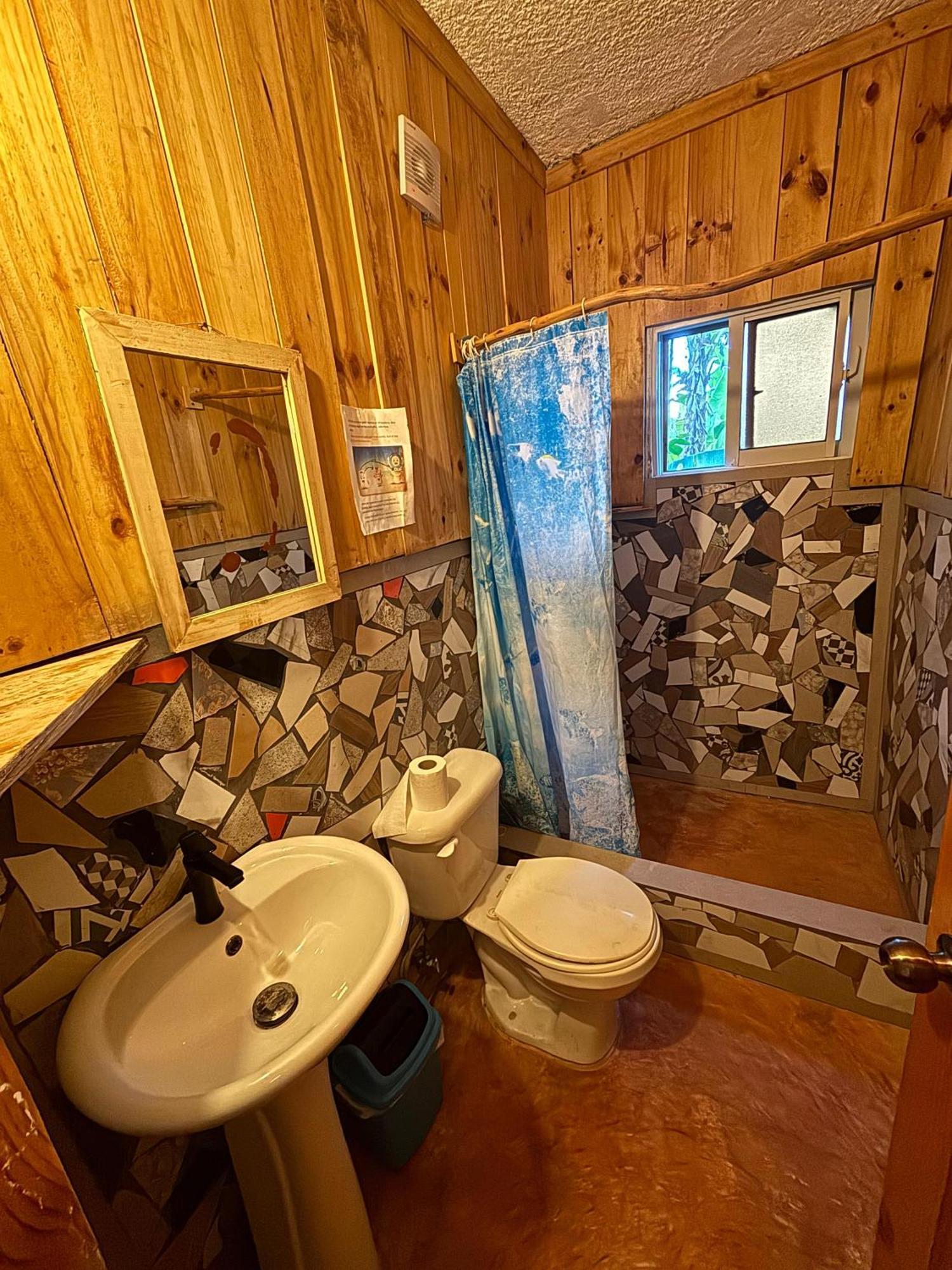 Hostel La Ballena Backpacker 拉斯加勒拉斯 外观 照片